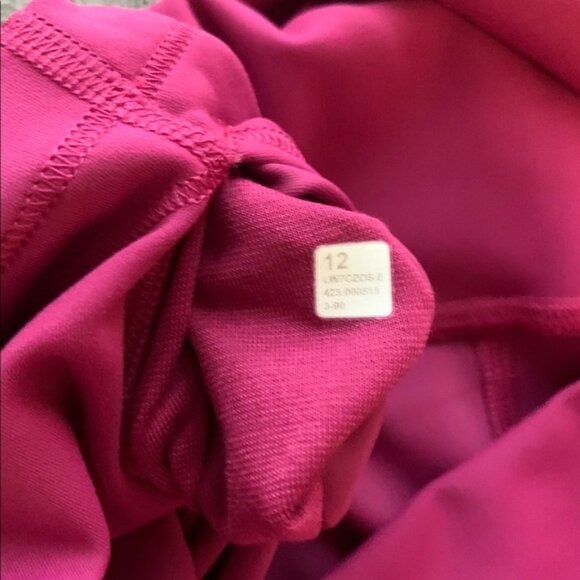 lululemon athletica Magenta Wunder Train HR 8 inch Shorts, size 12, NWT - Picture 5 of 7